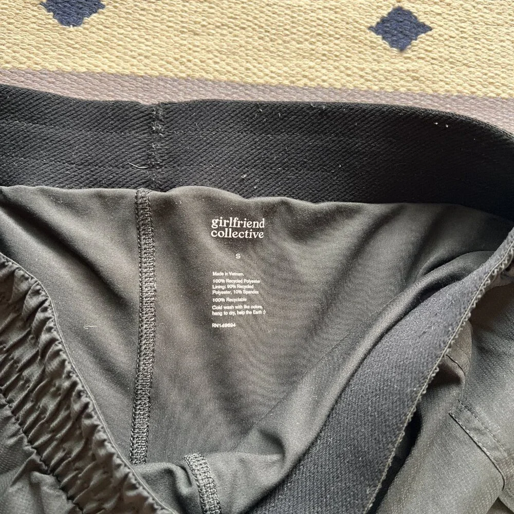 Two Pairs - Girlfriend Collective Trail Short - Size S - Picture 4 of 5